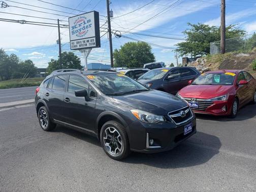 Dark Gray Metallic 2017 Subaru Crosstrek 2.0i Premium