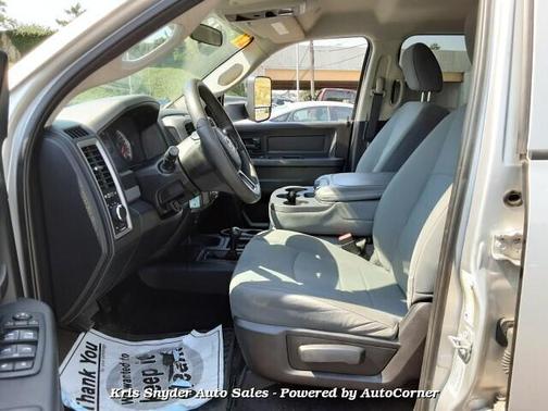 2017 RAM 3500 Tradesman Crew Cab 4x4 8' Box