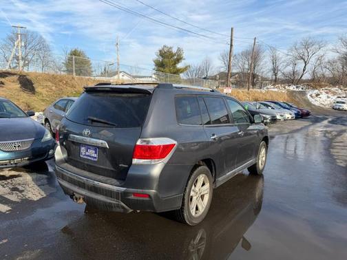 Charcoal 2013 Toyota Highlander Limited