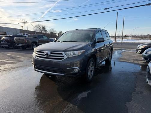 Charcoal 2013 Toyota Highlander Limited