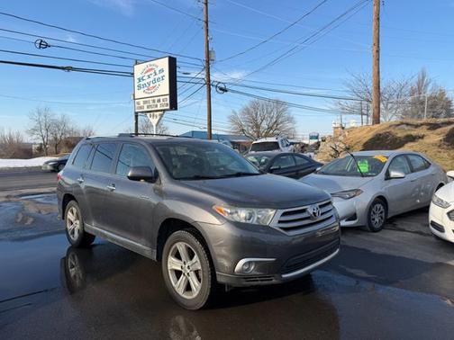 Charcoal 2013 Toyota Highlander Limited