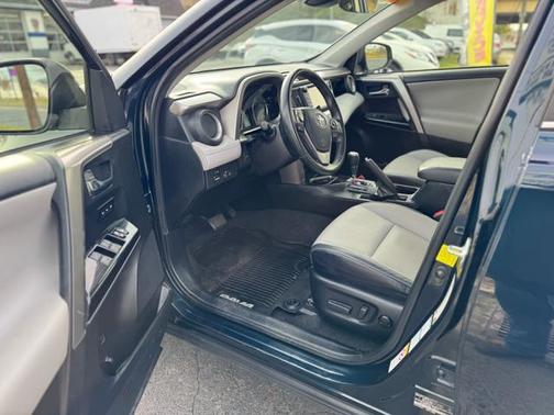 2017 Toyota RAV4 Hybrid Limited