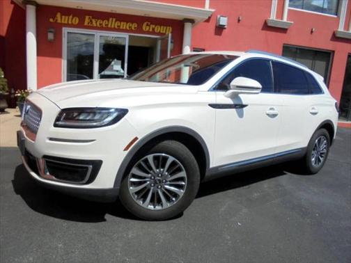 2019 Lincoln Nautilus Select