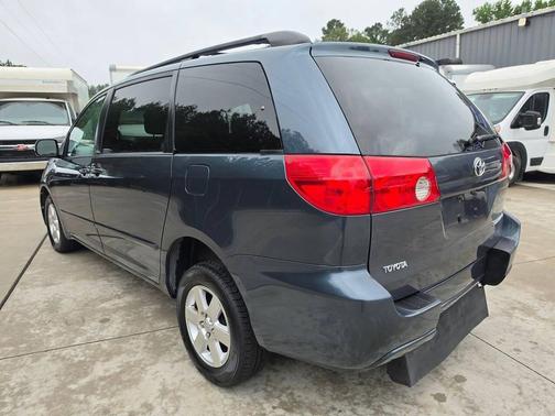 Slate Metallic 2009 Toyota Sienna LE