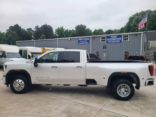 2024 GMC Sierra 3500 Denali