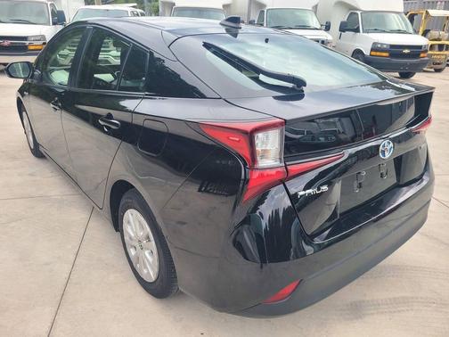 2022 Toyota Prius L