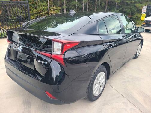2022 Toyota Prius L