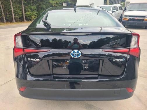 2022 Toyota Prius L