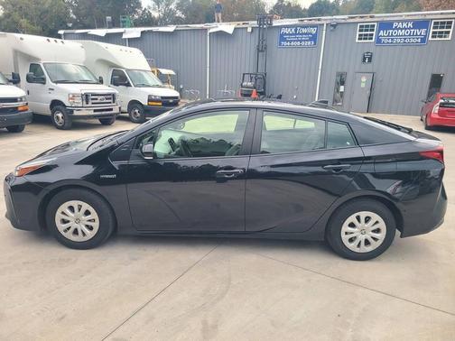 2022 Toyota Prius L