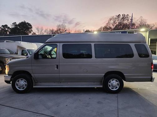 2009 Ford E350 Super Duty E 350 SD XLT 3dr Extended Passenger Van