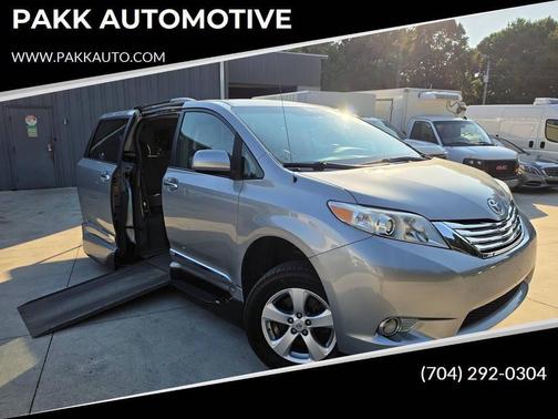 Silver Sky Metallic 2013 Toyota Sienna LE