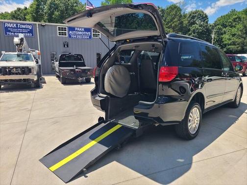 2009 Toyota Sienna XLE