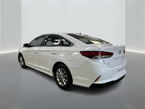 2018 Hyundai SONATA SE