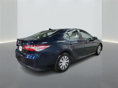 2020 Toyota Camry Hybrid XLE