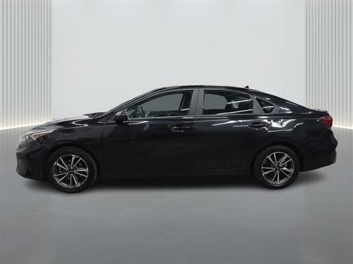 Aurora Black 2023 Kia Forte LXS