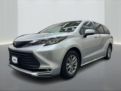 Silver 2022 Toyota Sienna XLE