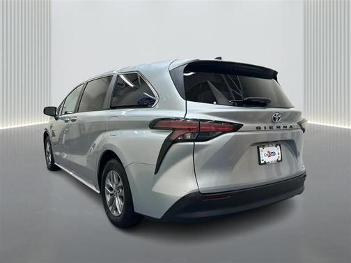 Silver 2022 Toyota Sienna XLE