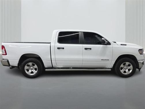 Bright White Clearcoat 2023 RAM 1500 Big Horn/Lone Star