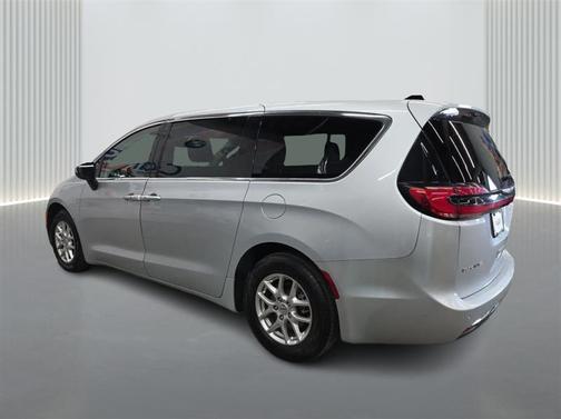 Silver Mist Clearcoat 2023 Chrysler Pacifica Touring L