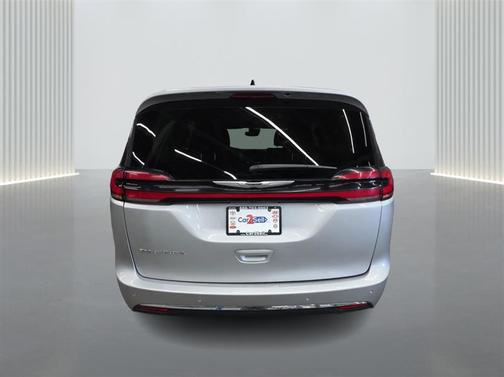 Silver Mist Clearcoat 2023 Chrysler Pacifica Touring L