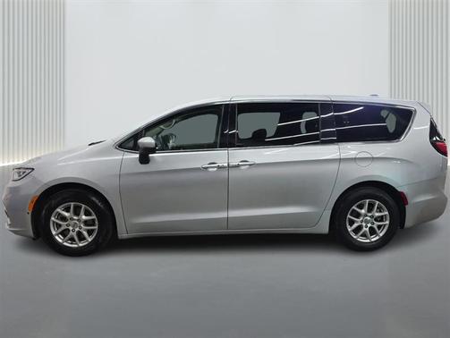 Silver Mist Clearcoat 2023 Chrysler Pacifica Touring L
