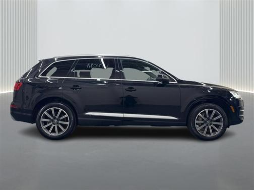 Black 2017 Audi Q7 3.0T Premium