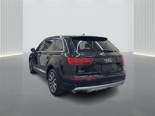 Black 2017 Audi Q7 3.0T Premium