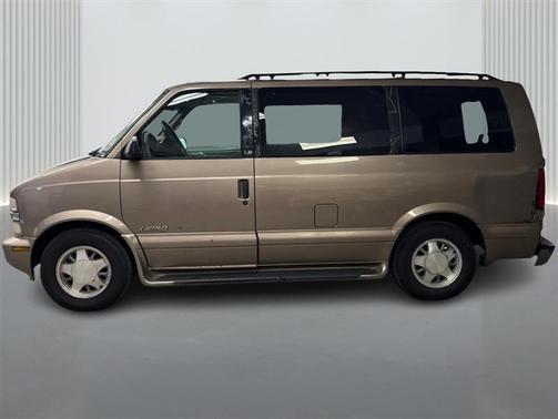 Light Autumnwood Metallic 2000 Chevrolet Astro Base