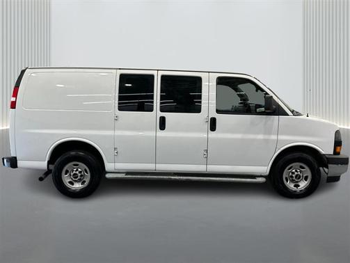 Summit White 2017 GMC Savana 2500 Work Van