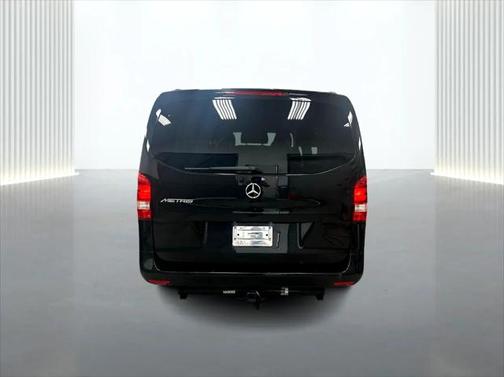 2016 Mercedes-Benz Metris Base