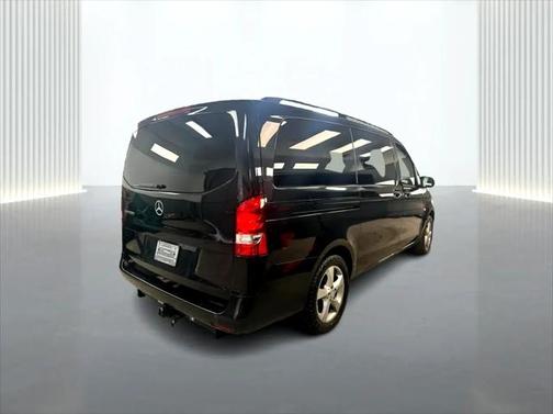 2016 Mercedes-Benz Metris Base