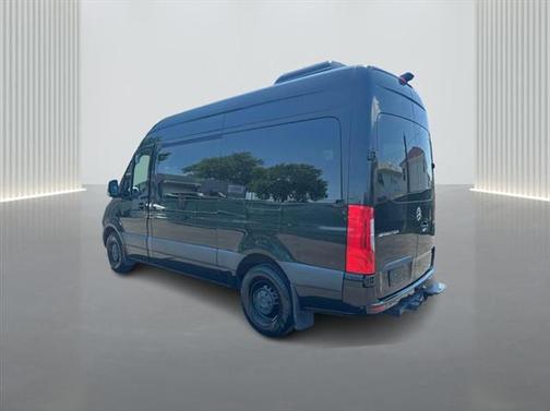 2021 Mercedes-Benz Sprinter 2500 Standard Roof