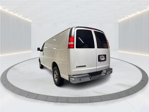 Summit White 2017 Chevrolet Express 2500 Work Van