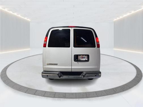 Summit White 2017 Chevrolet Express 2500 Work Van