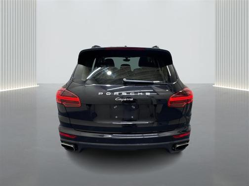 2017 Porsche Cayenne Platinum Edition