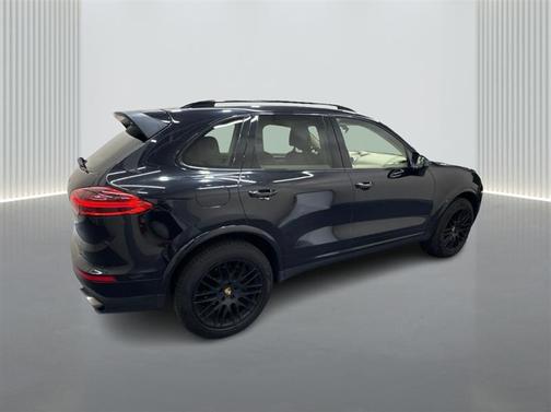 2017 Porsche Cayenne Platinum Edition