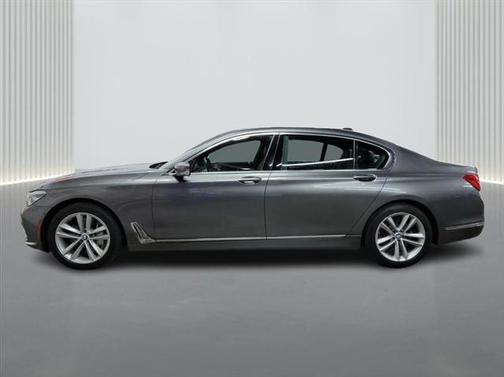 2017 BMW 750 i xDrive