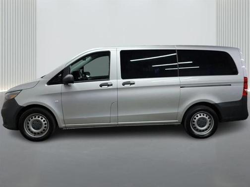 2016 Mercedes-Benz Metris Base
