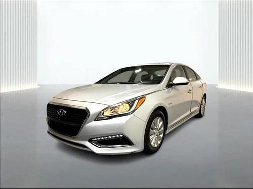 2017 Hyundai SONATA Hybrid SE
