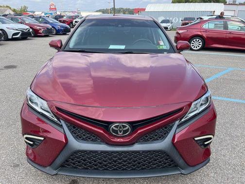 2018 Toyota Camry SE