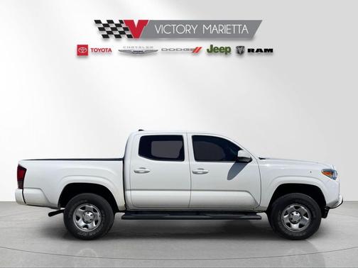 White 2022 Toyota Tacoma SR