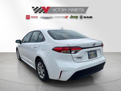 Ice Cap 2025 Toyota Corolla LE