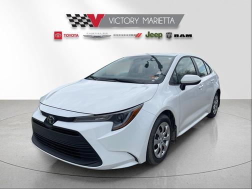 Ice Cap 2025 Toyota Corolla LE