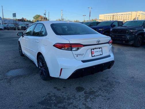 2026 Toyota Corolla Hybrid SE