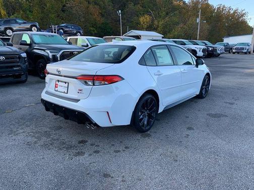 2026 Toyota Corolla Hybrid SE