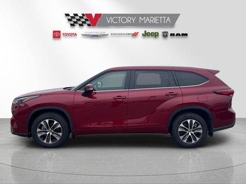 Ruby Flare Pearl 2023 Toyota Highlander XLE