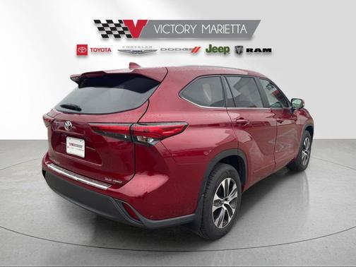 Ruby Flare Pearl 2023 Toyota Highlander XLE