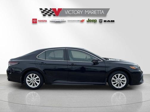 Midnight Black 2024 Toyota Camry SE
