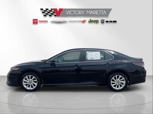 Midnight Black 2024 Toyota Camry SE
