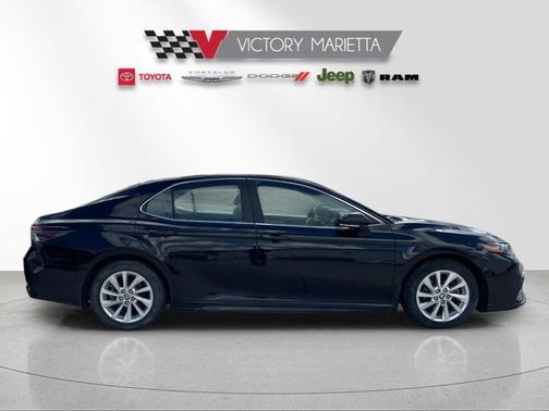 Midnight Black 2024 Toyota Camry SE